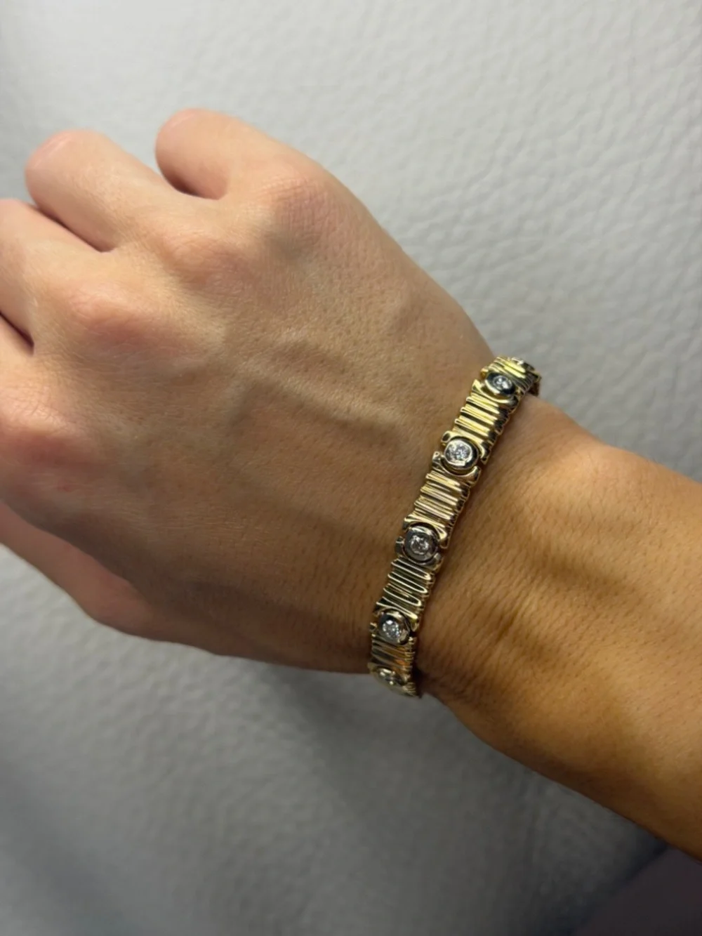Vintage 14K Yellow Gold Natural Diamond Ribbed Link Bracelet (PAT. 4697315)